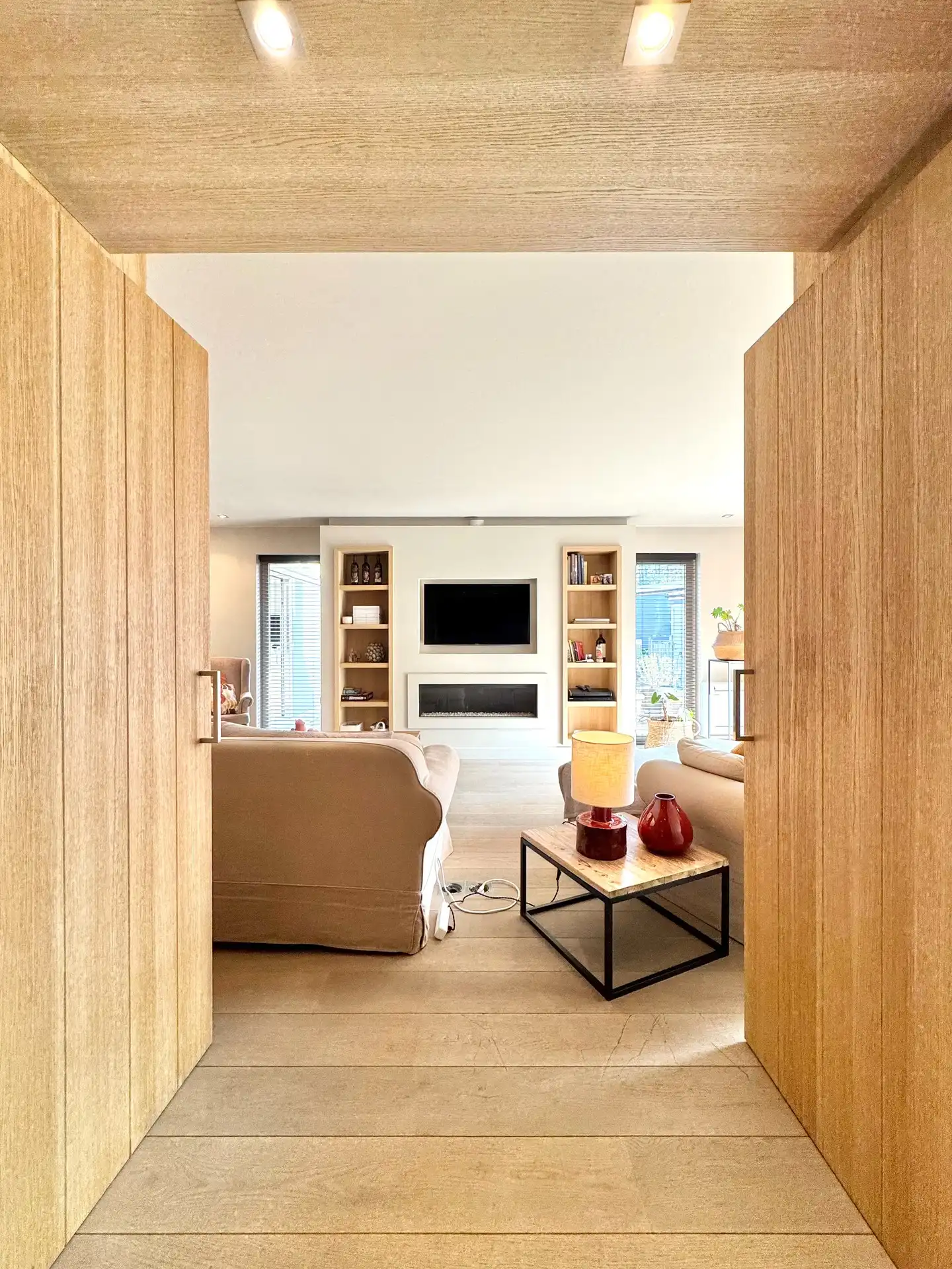 RUIME TIJDLOZE VILLA | 2.800 M² foto 15