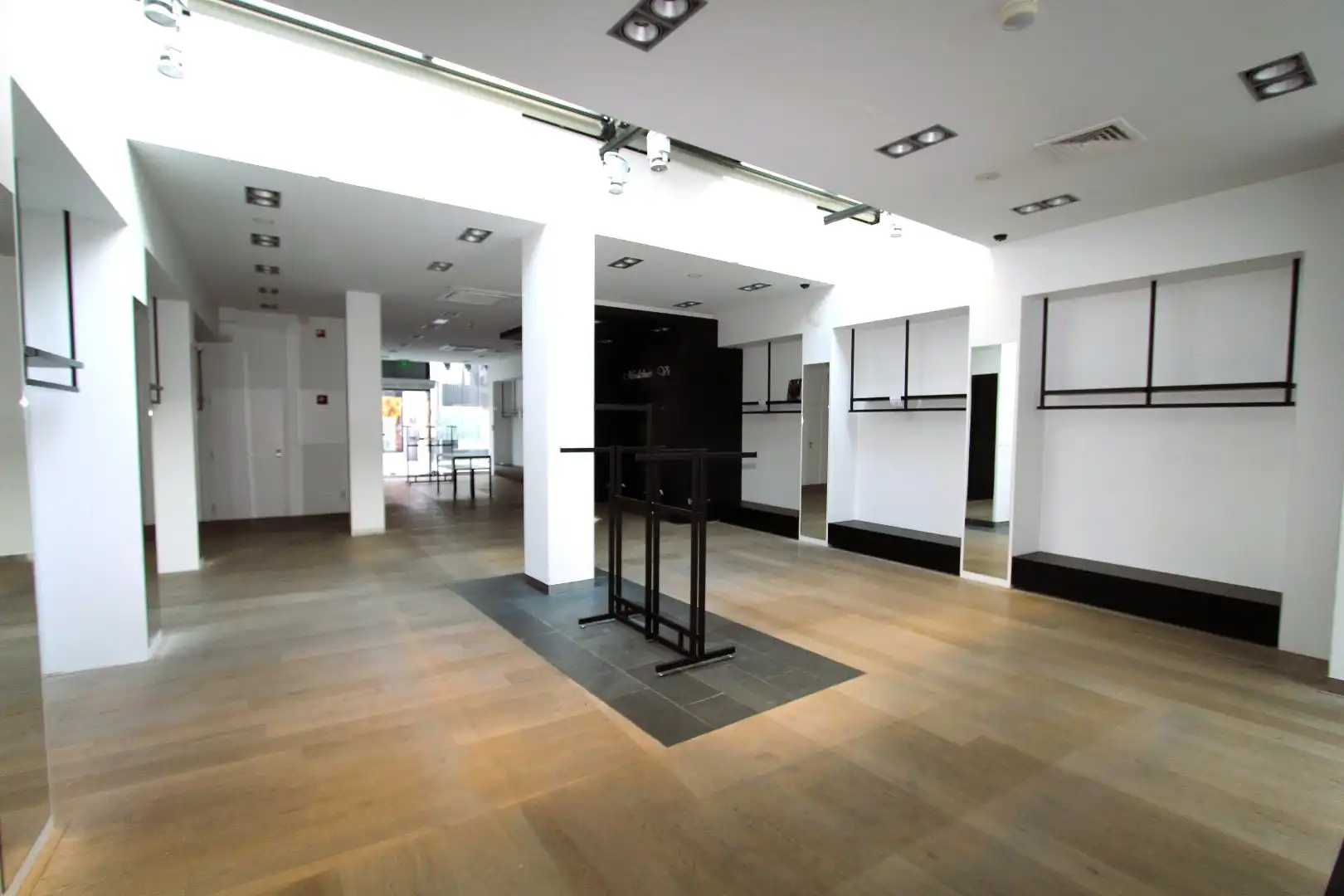 VOLLEDIG INSTAPKLAAR HANDELSPAND foto 2