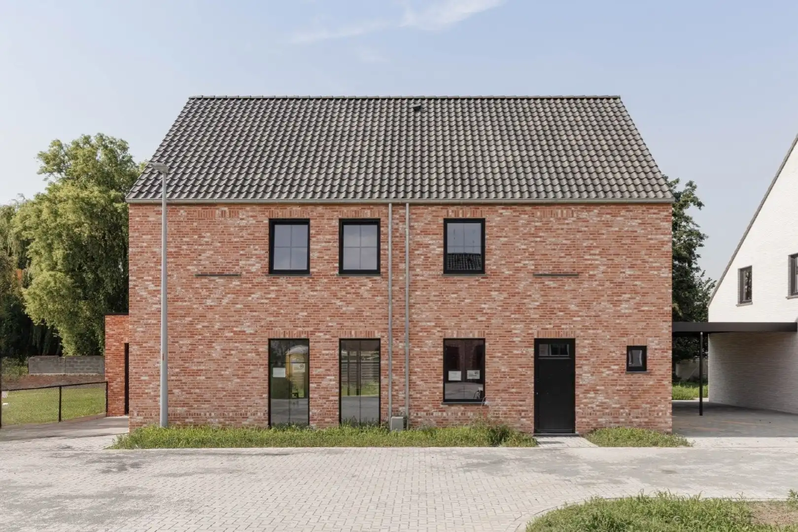 Ruime energiezuinige halfopen bebouwing met 4 slpk’s foto 3