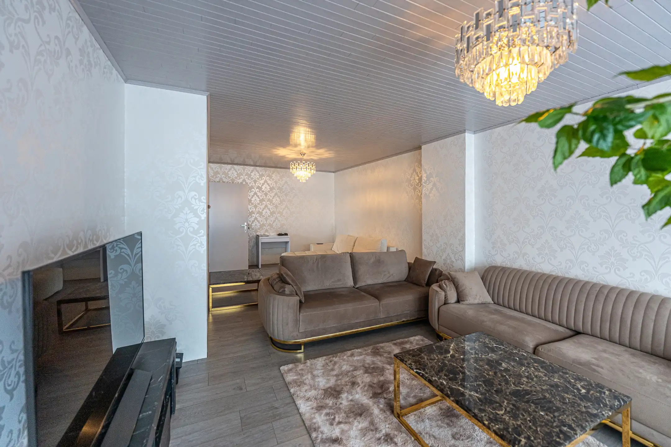 Aangenaam gezinswoning met garage en tuin foto 16