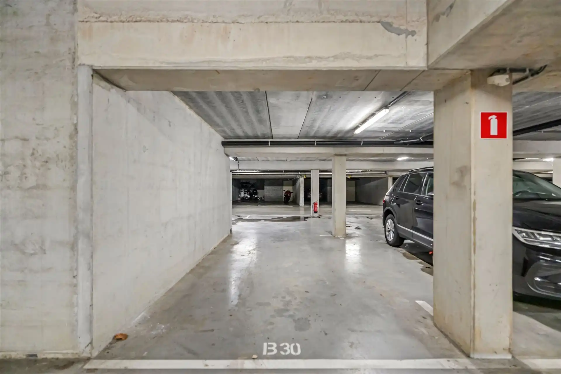 Uitzonderlijk ruim duplex appartement met loft allures in het hartje Sint-Niklaas (220m²) foto 25