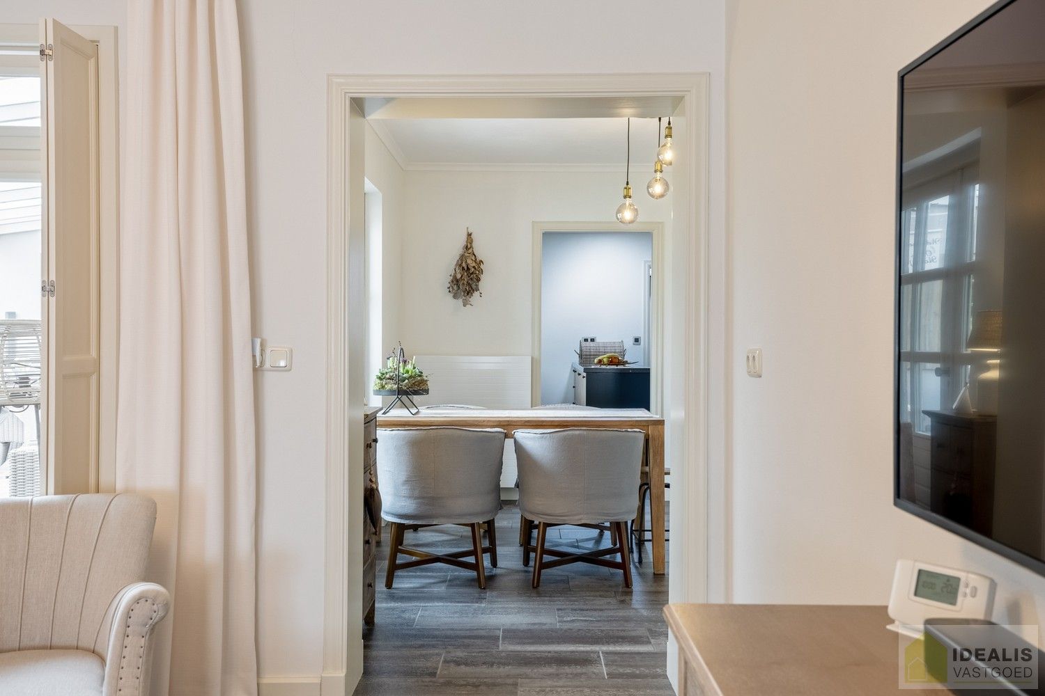IDEALIS VASTGOED – Prachtige, stijlvolle woning mét B&B-gedeelte, van maar liefst +-315m² foto 20