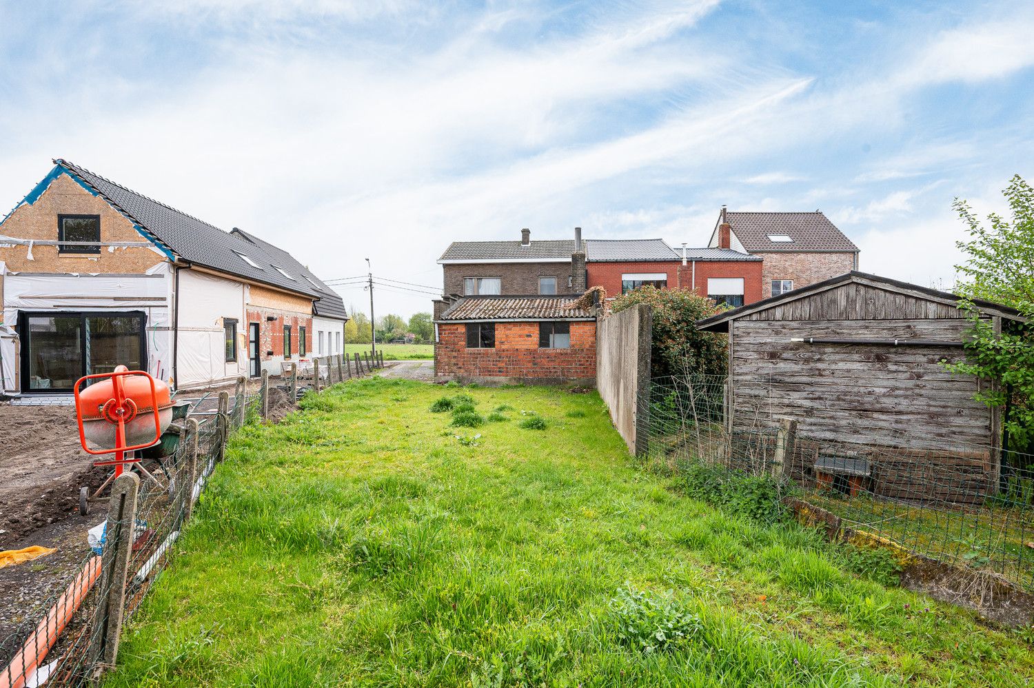 Verrassend ruime te renoveren woning te Oosteeklo! foto 21