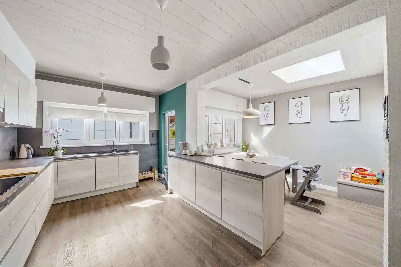Instapklare woning met 4 slaapkamers te Oostende foto 5