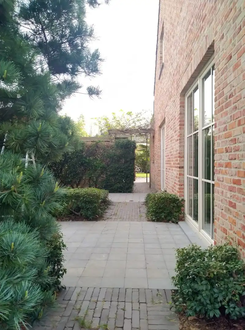Ruime 3-gevelwoning met tuin foto 22