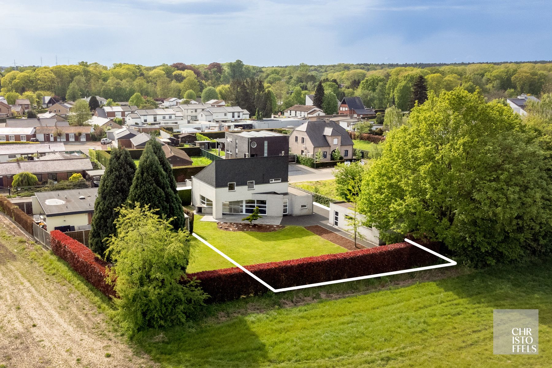 Moderne villa op een rustige locatie in Lanaken! foto 3