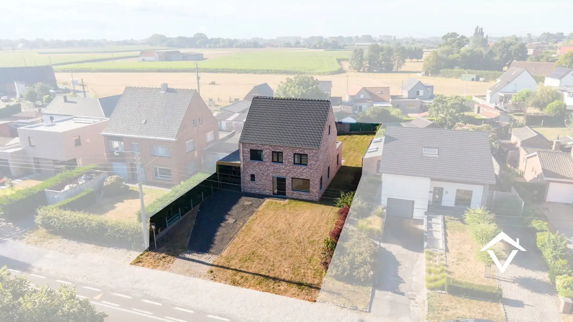 Ruime, energiezuinige gezinswoning met 6 slaapkamers, carport en zuidgerichte tuin foto 28