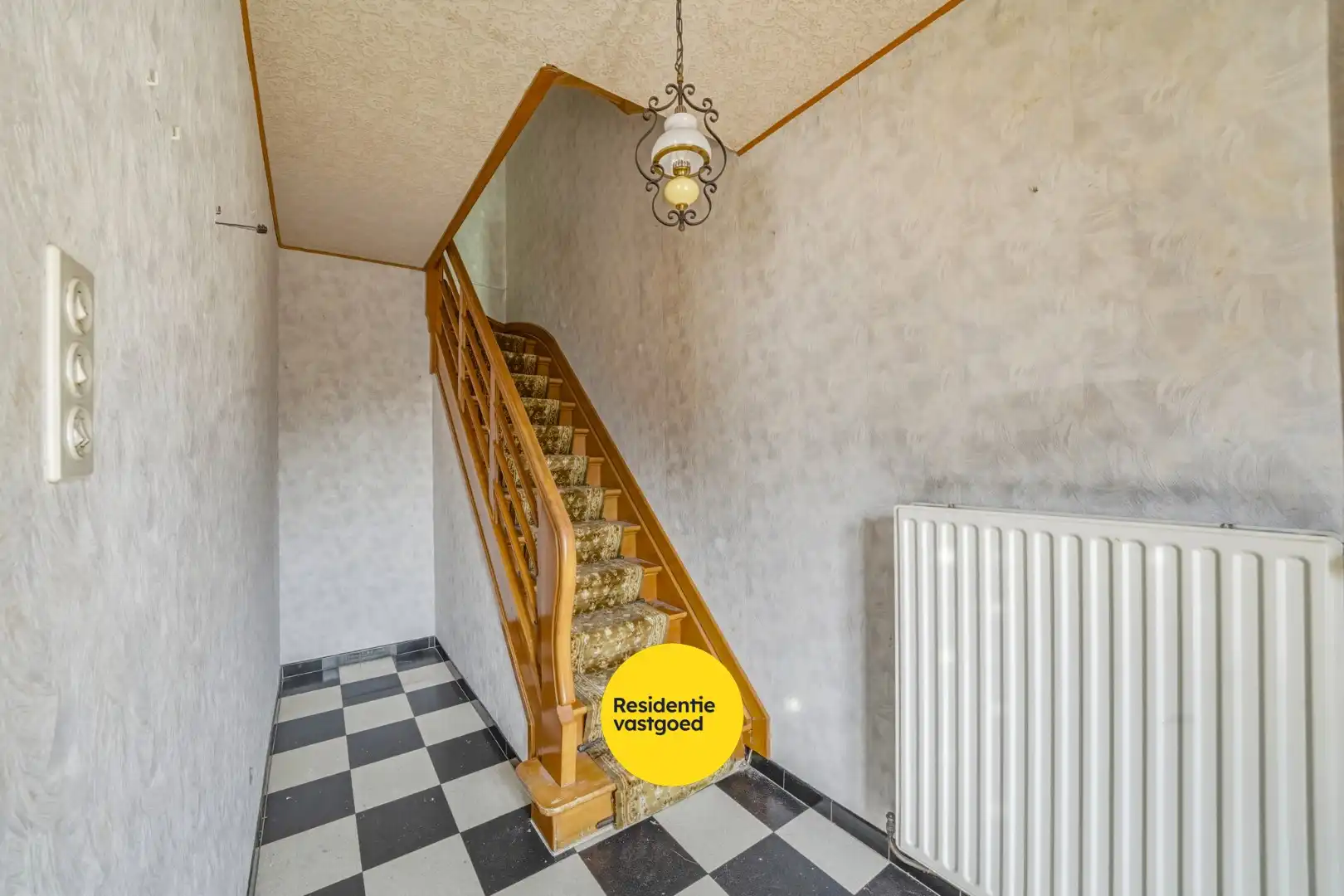 Ruime halfopen woning met 4 slaapkamers, tuin en garage foto 13