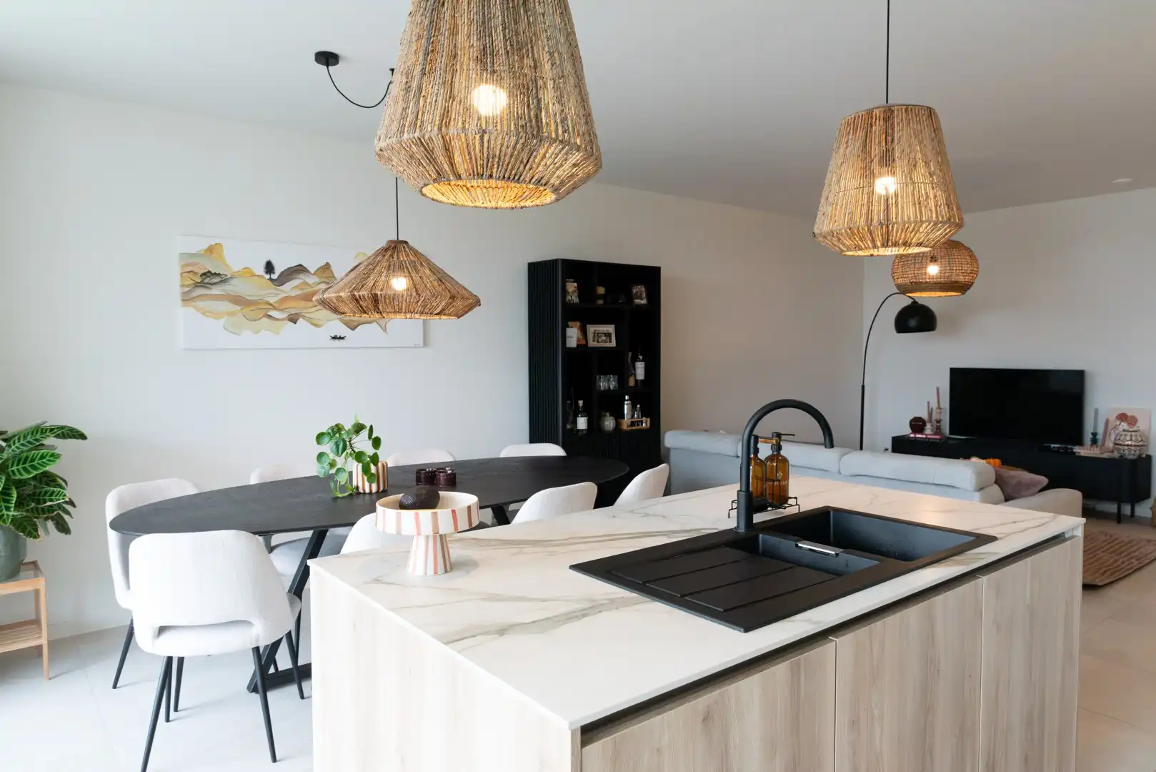 Stijlvol en energiezuinig nieuwbouwappartement met 2 slaapkamers en ruim overdekt terras, op wandelafstand van het centrum van Sint-Truiden. foto 6