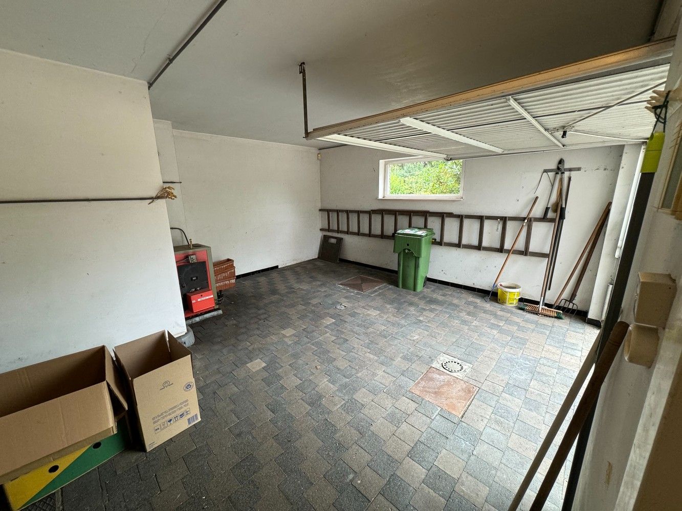 Te koop: Grote woning met unieke tuin foto 23