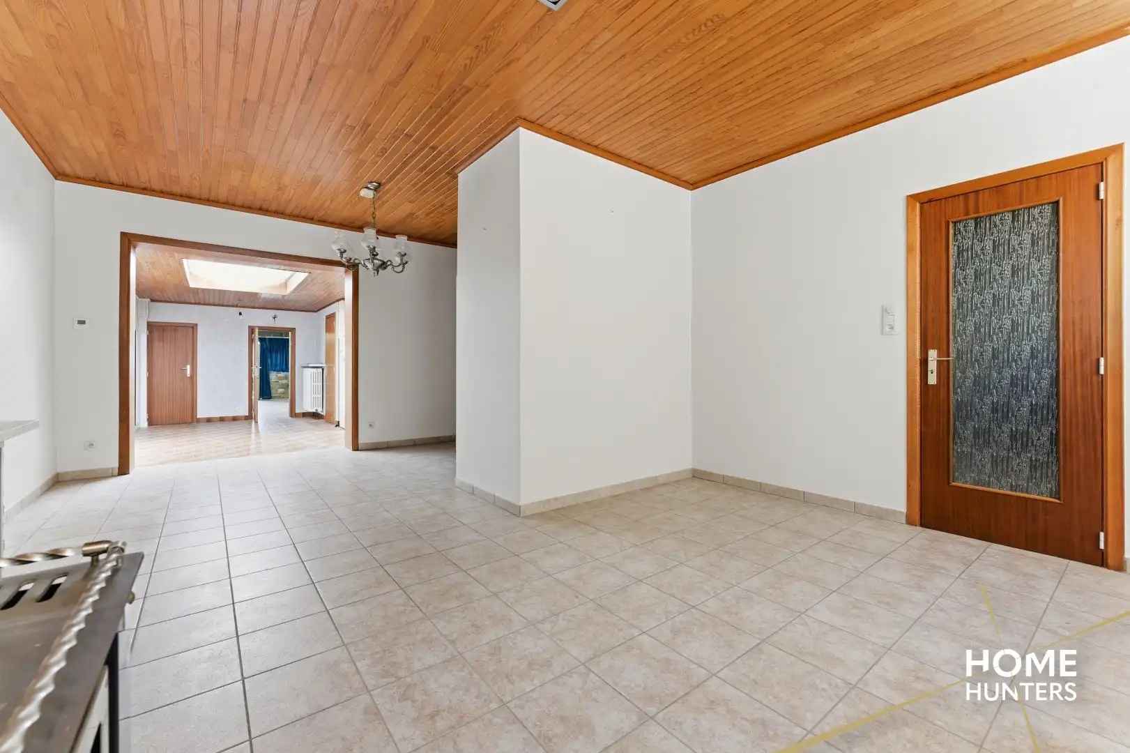 Te renoveren woning met 3 slaapkamers en gigantische tuin in Aalbeke foto 7