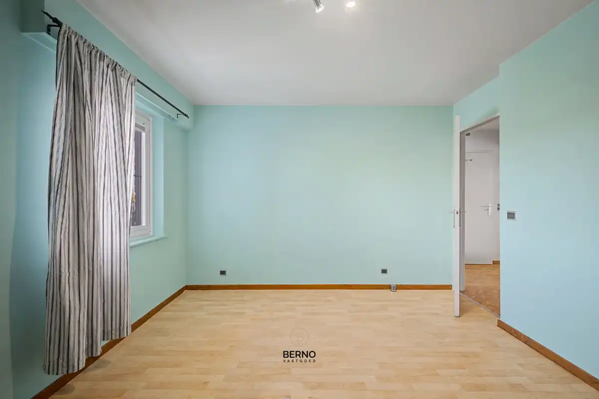 Centraal gelegen appartement met 2 slaapkamers foto 9