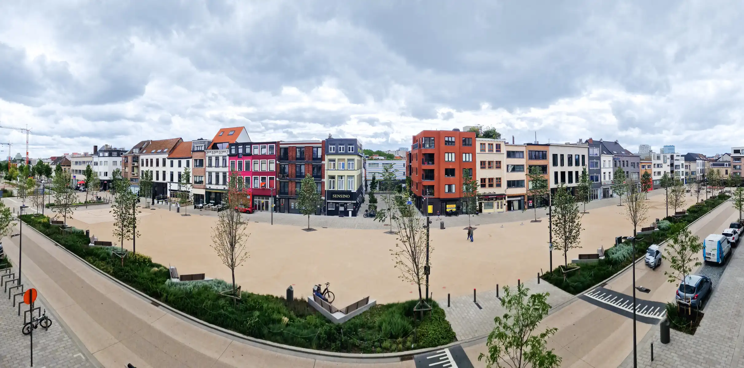 Prachtig gemeubeld 2- kamer appartement met groot terras foto 9