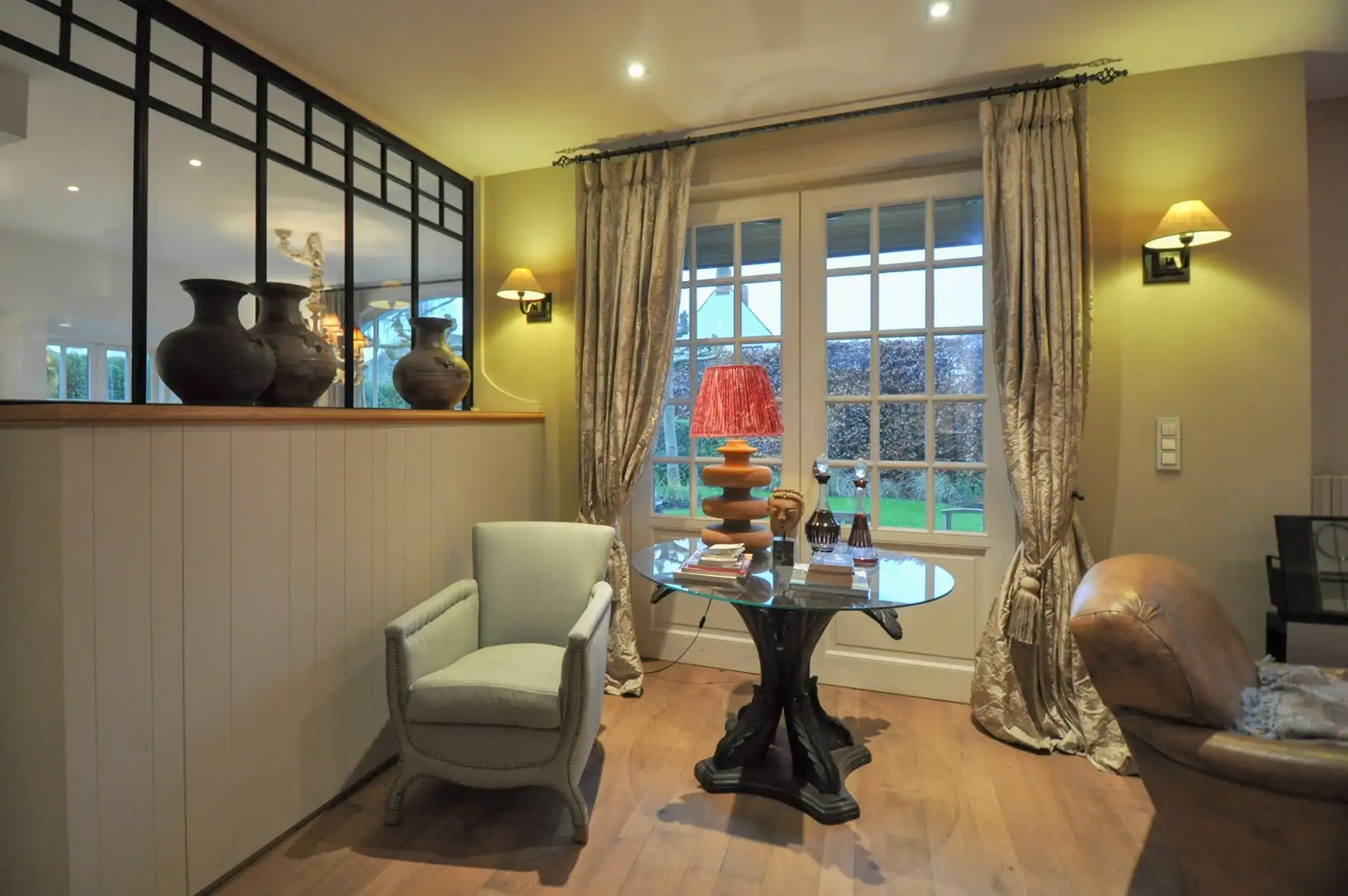 Charmante villa gelegen in een rustige residentiele wijk. foto 13