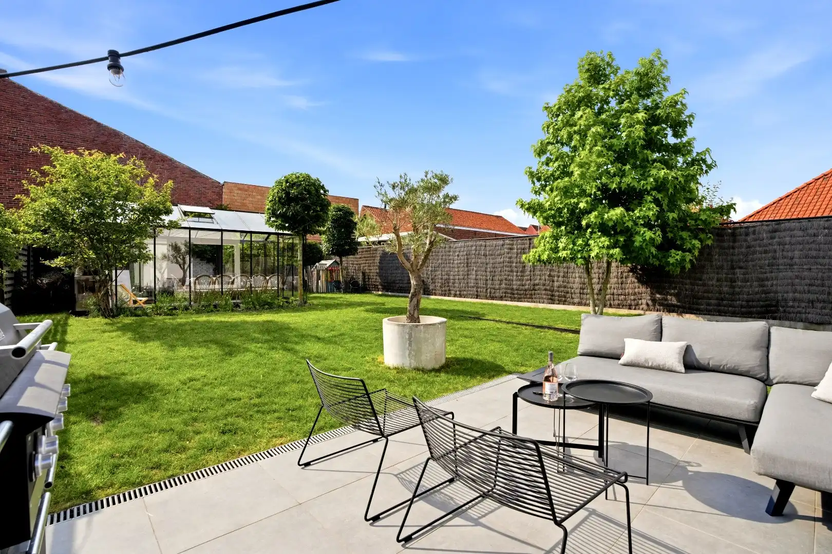 Uitzonderlijk knap gerenoveerde woning in Bavikhove met zonnige tuin, gelijkvloerse kamer en 3 slaapkamers foto 3