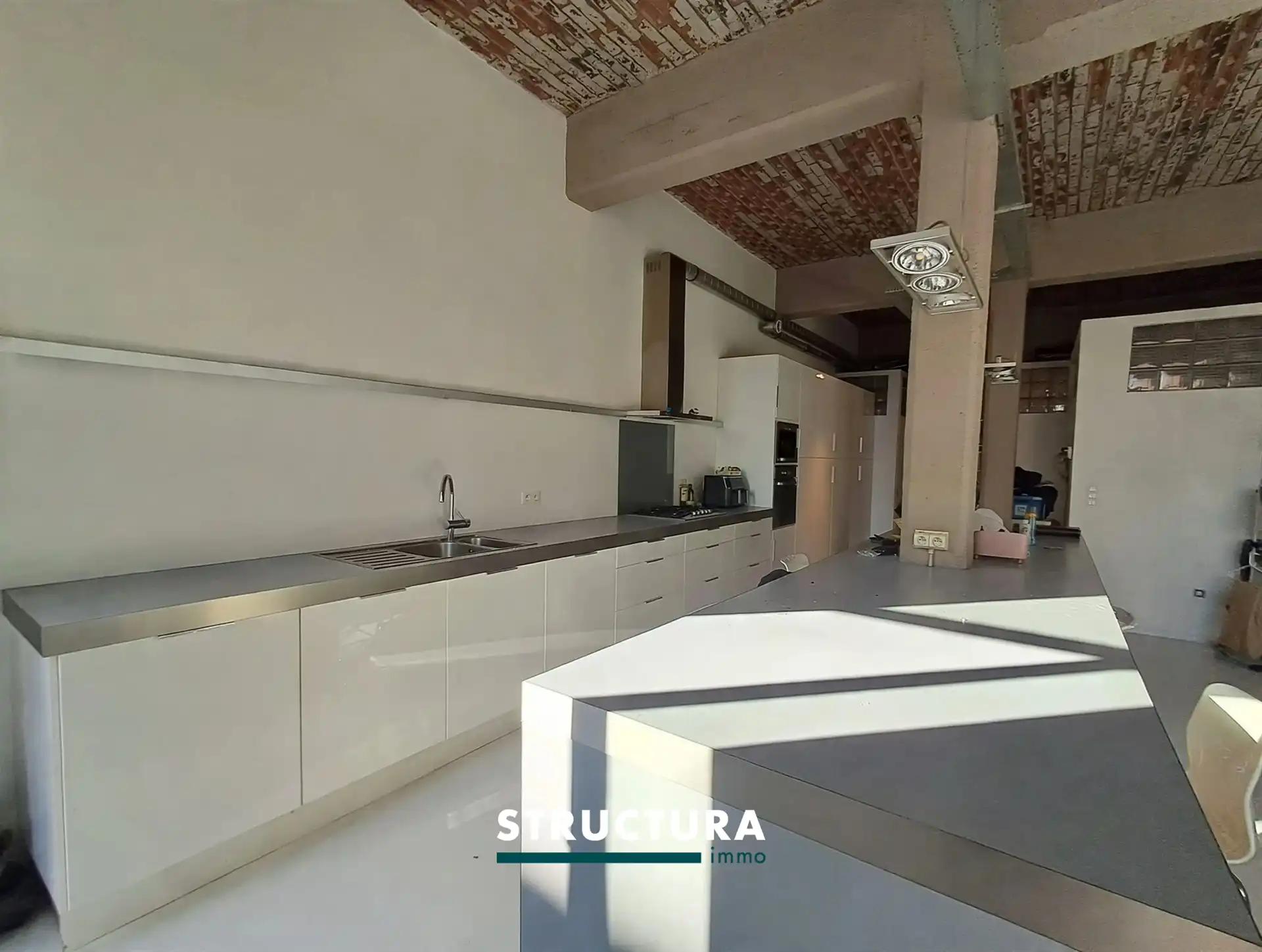 Karaktervolle loft met 3 slaapkamers in hartje Merchtem foto 6