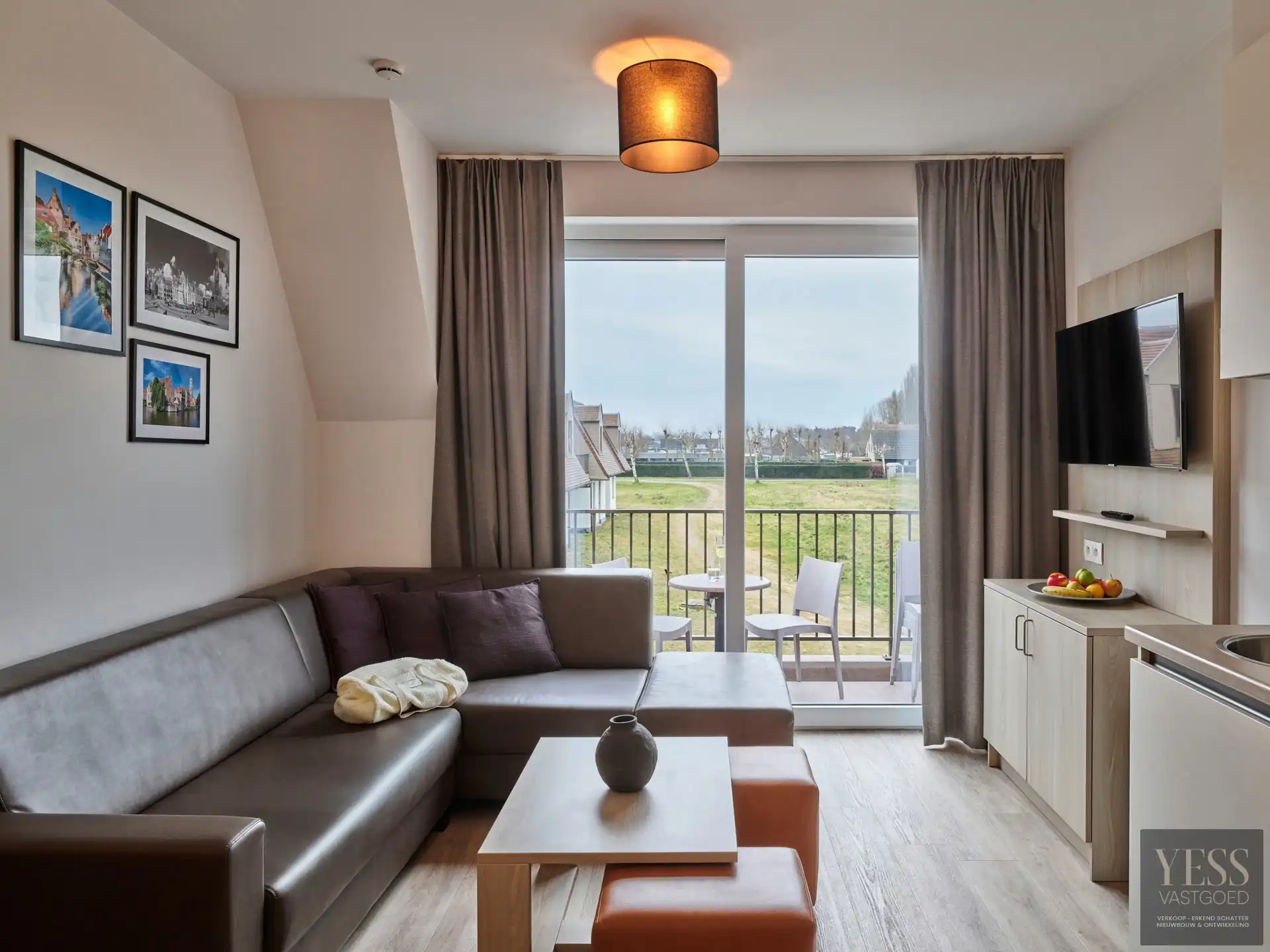 Investering: suite met balkon en mooi uitzicht te Jabbeke foto 7