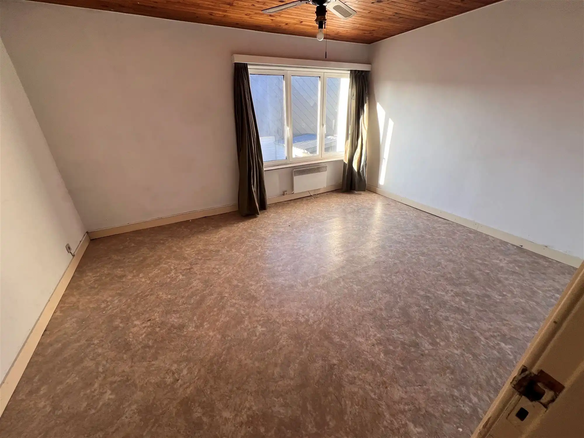 Huis met 3 slaapkamers en koer foto 18