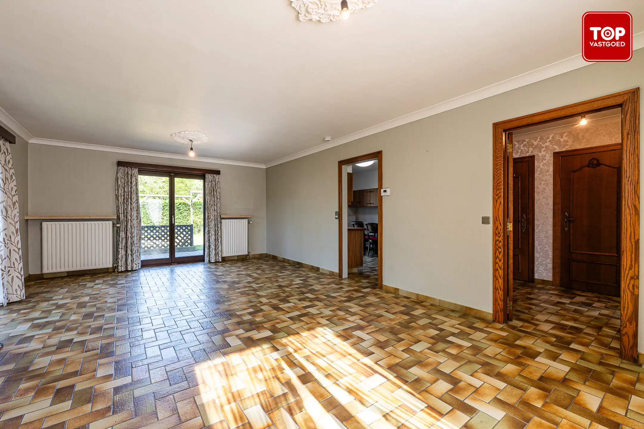 Op te frissen bungalow op toplocatie. foto 5