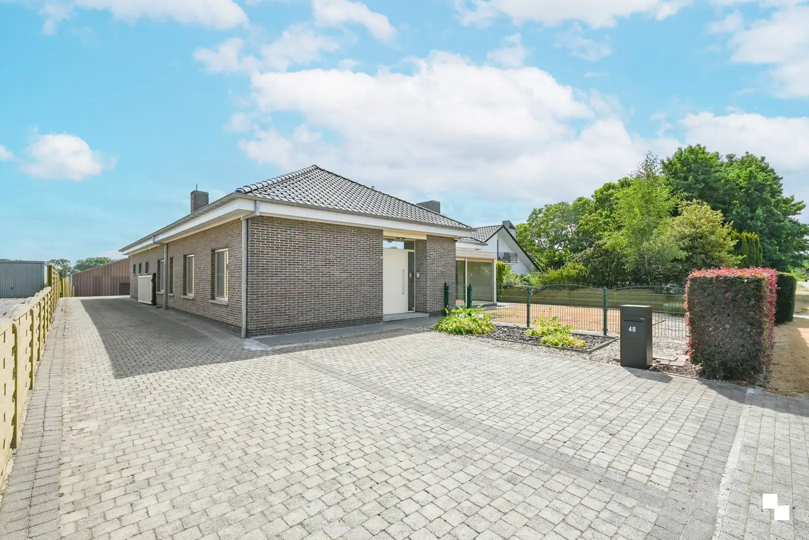 Woning met loods in Oostrozebeke foto 35