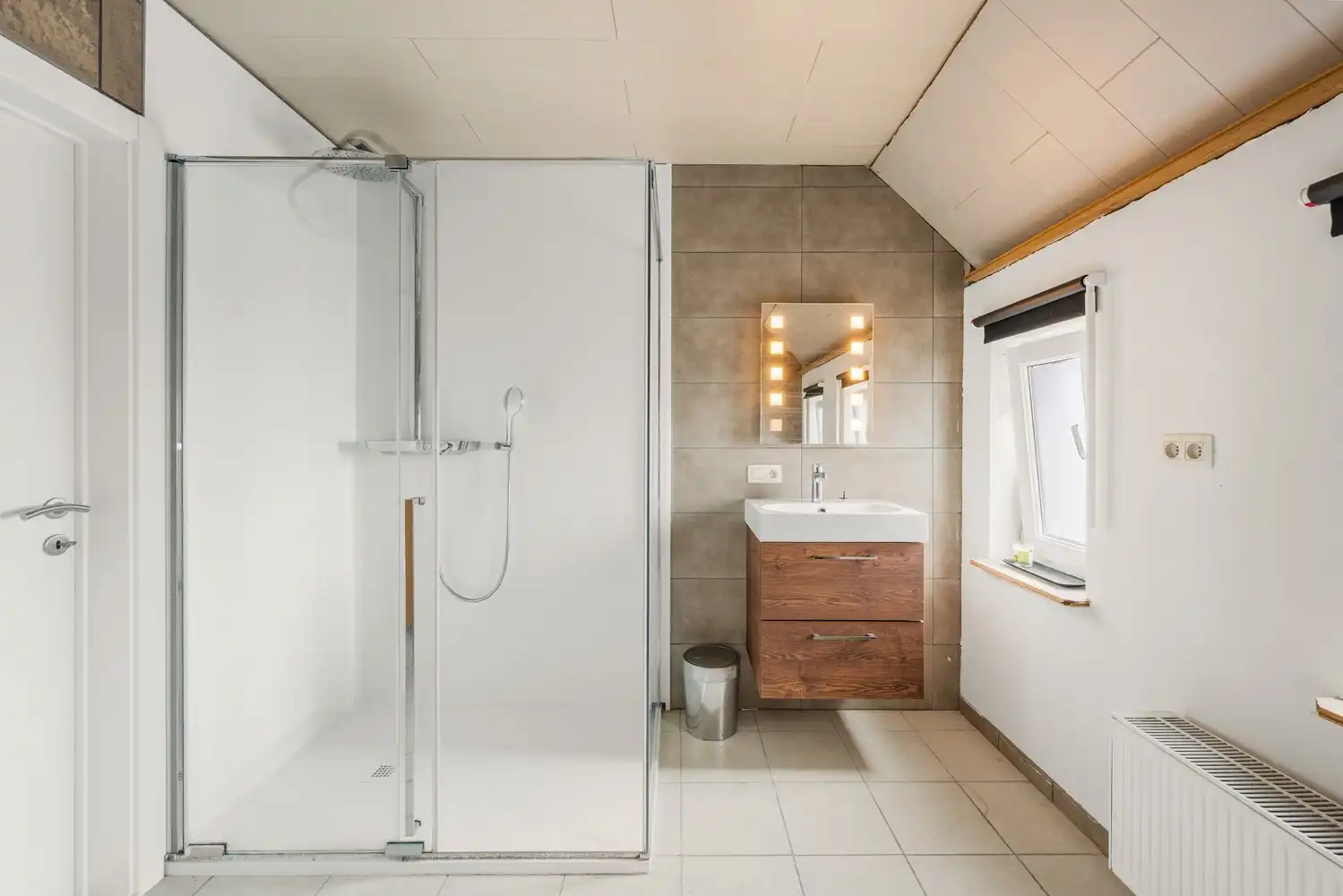 Veelzijdige recente woning (MARIO SMOS) met ruime woonopp. én mogelijkheden voor wonen én werken foto 18