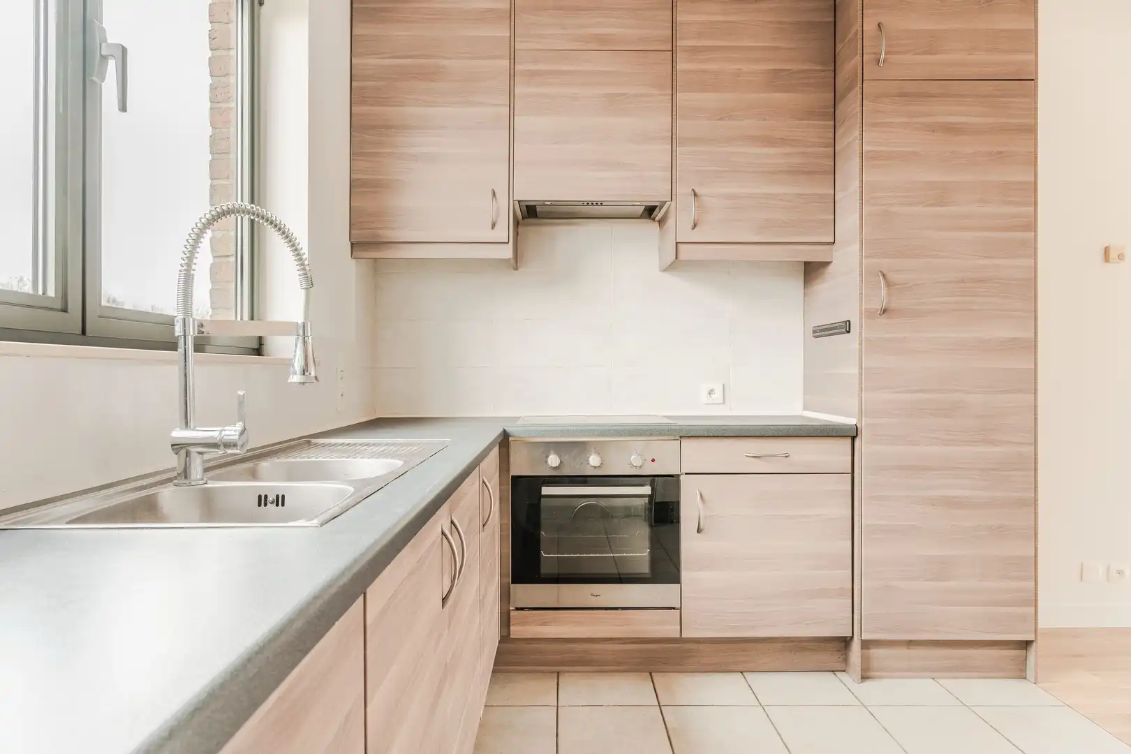 Instapklaar appartement met ruime zonneterras! foto 2