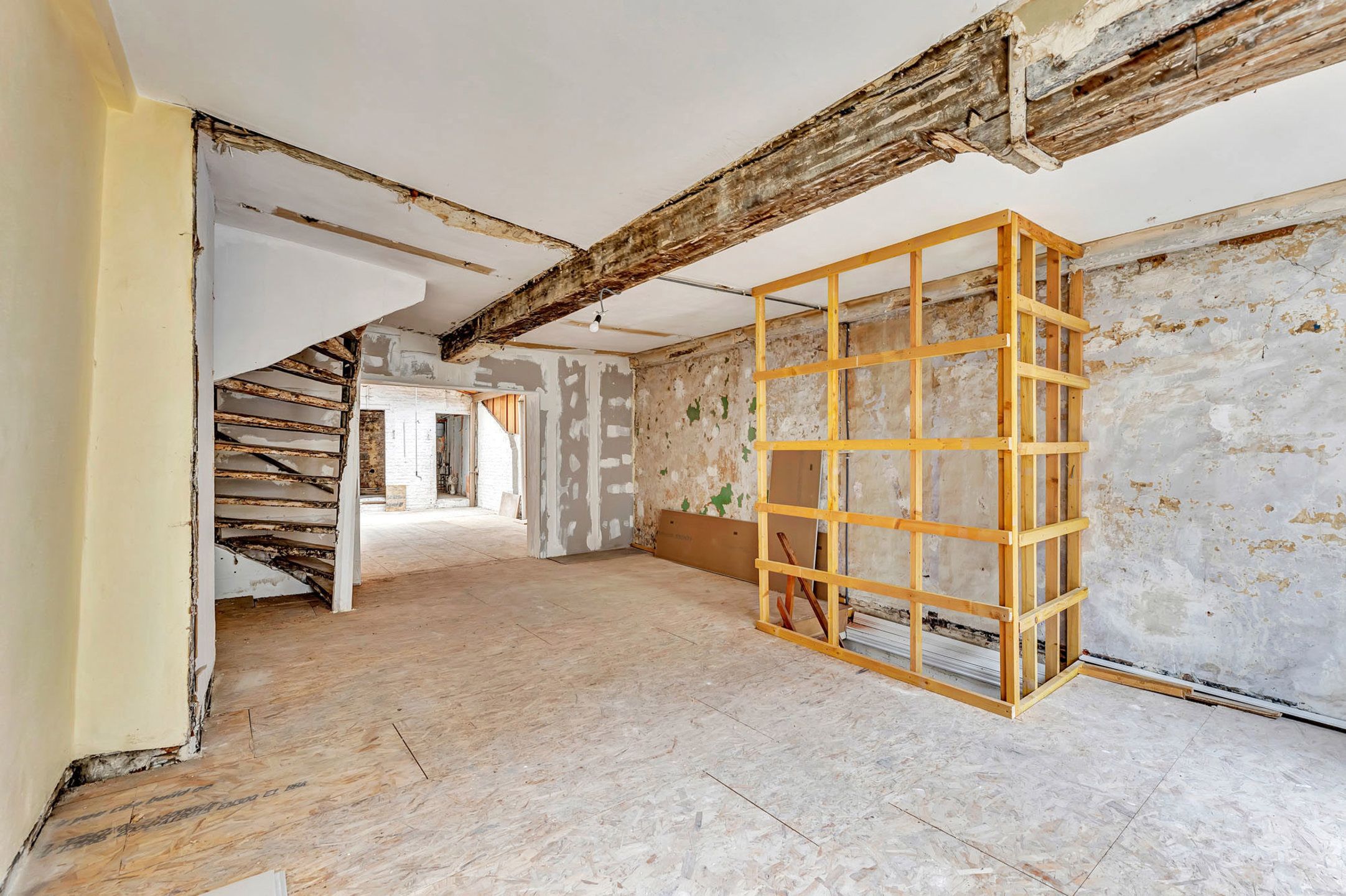 Casco handelspand in Basiliekstraat Halle foto 9