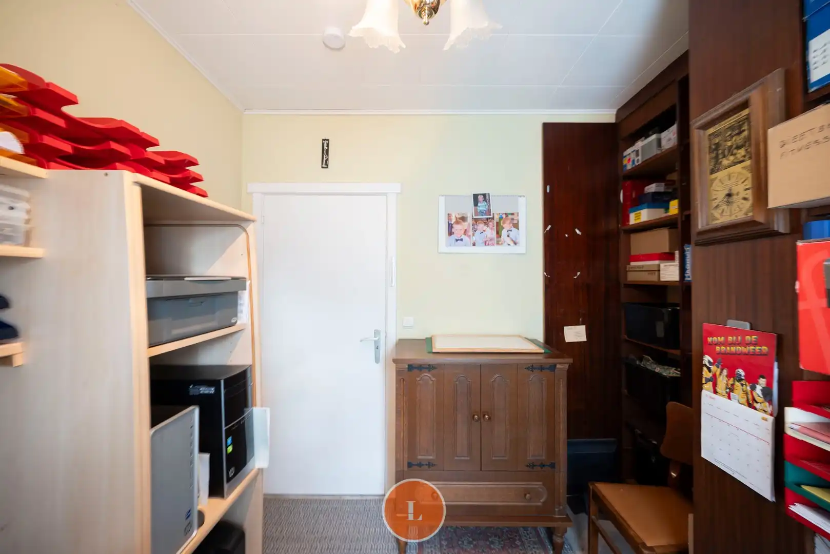 Te koop bungalow met 4 slaapkamers en ruime garage in rustige buurt foto 18