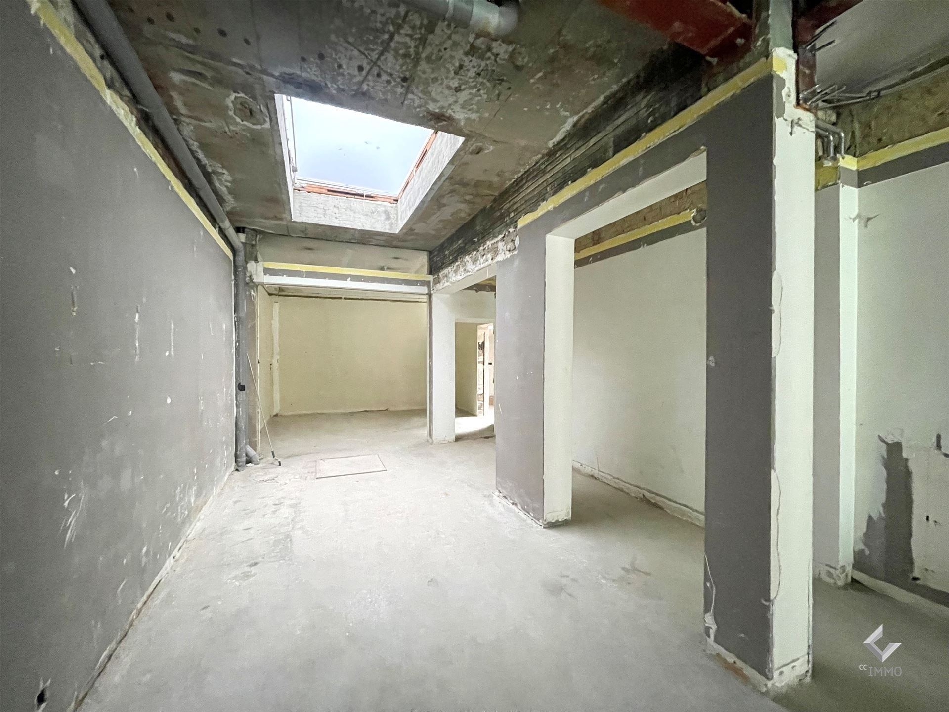 IN OPTIE: CASCO handelsruimte ca. 105m² op commerciële ligging! foto 4