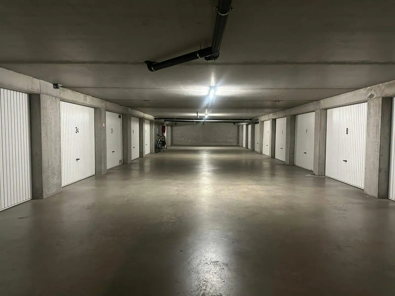 Goedgelegen garagebox te koop te Duinenweg in Middelkerke! foto 4