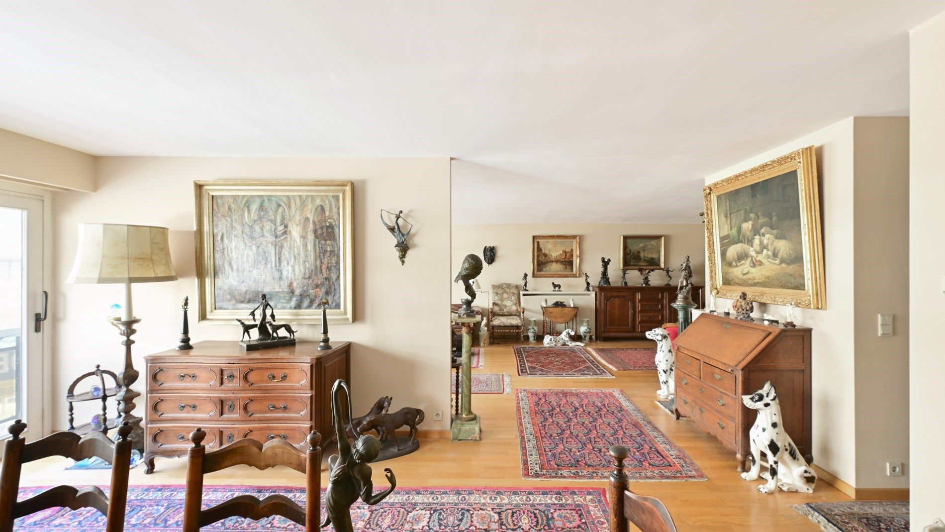 Ruim woonappartement met prachtig zonneterras (30m²) gelegen vlakbij de Dumortierlaan. foto 5