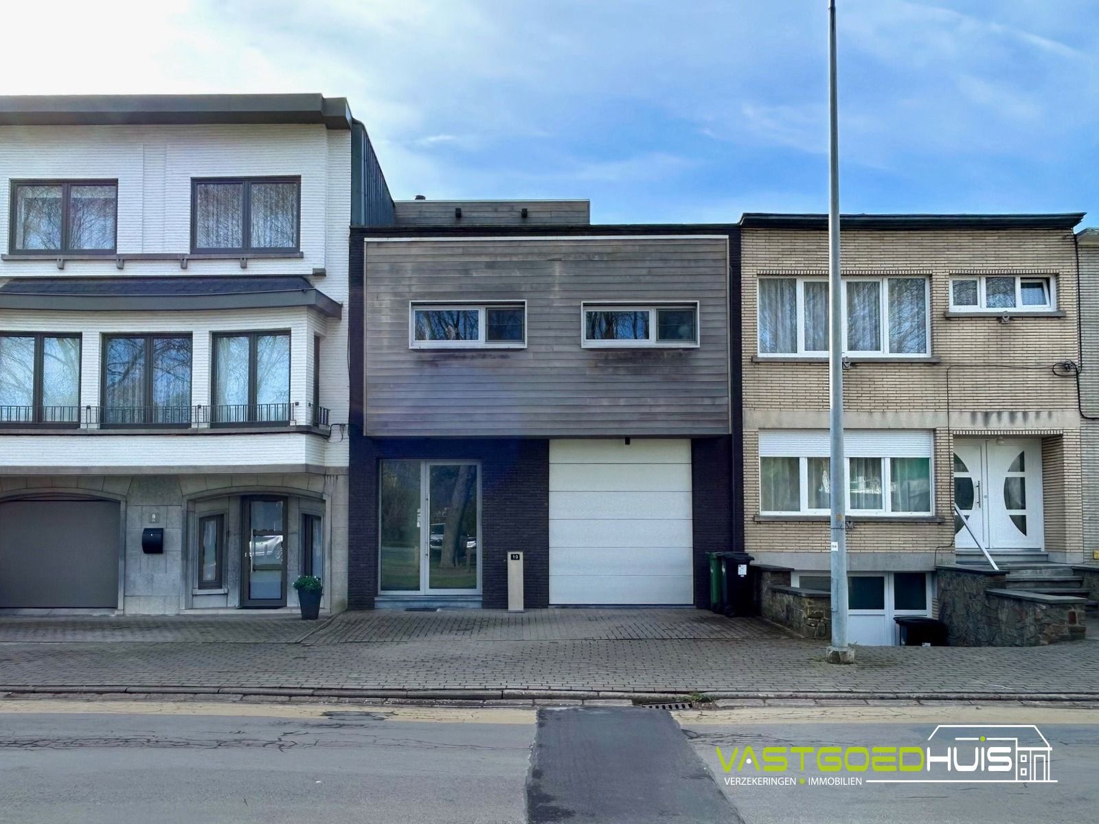 Moderne, energiezuinige gezinswoning met tuin en garage foto 30