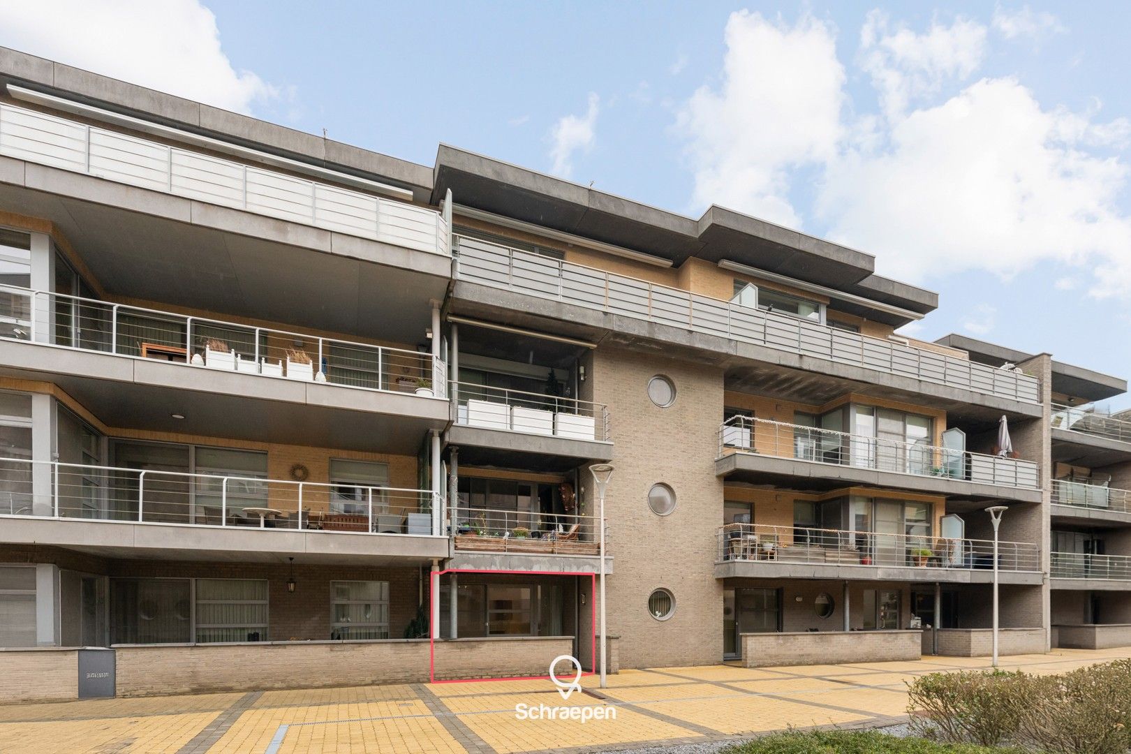 Gelijkvloers appartement met 2 slpks in het hartje van Zonhoven! foto {{pictureIndex}}