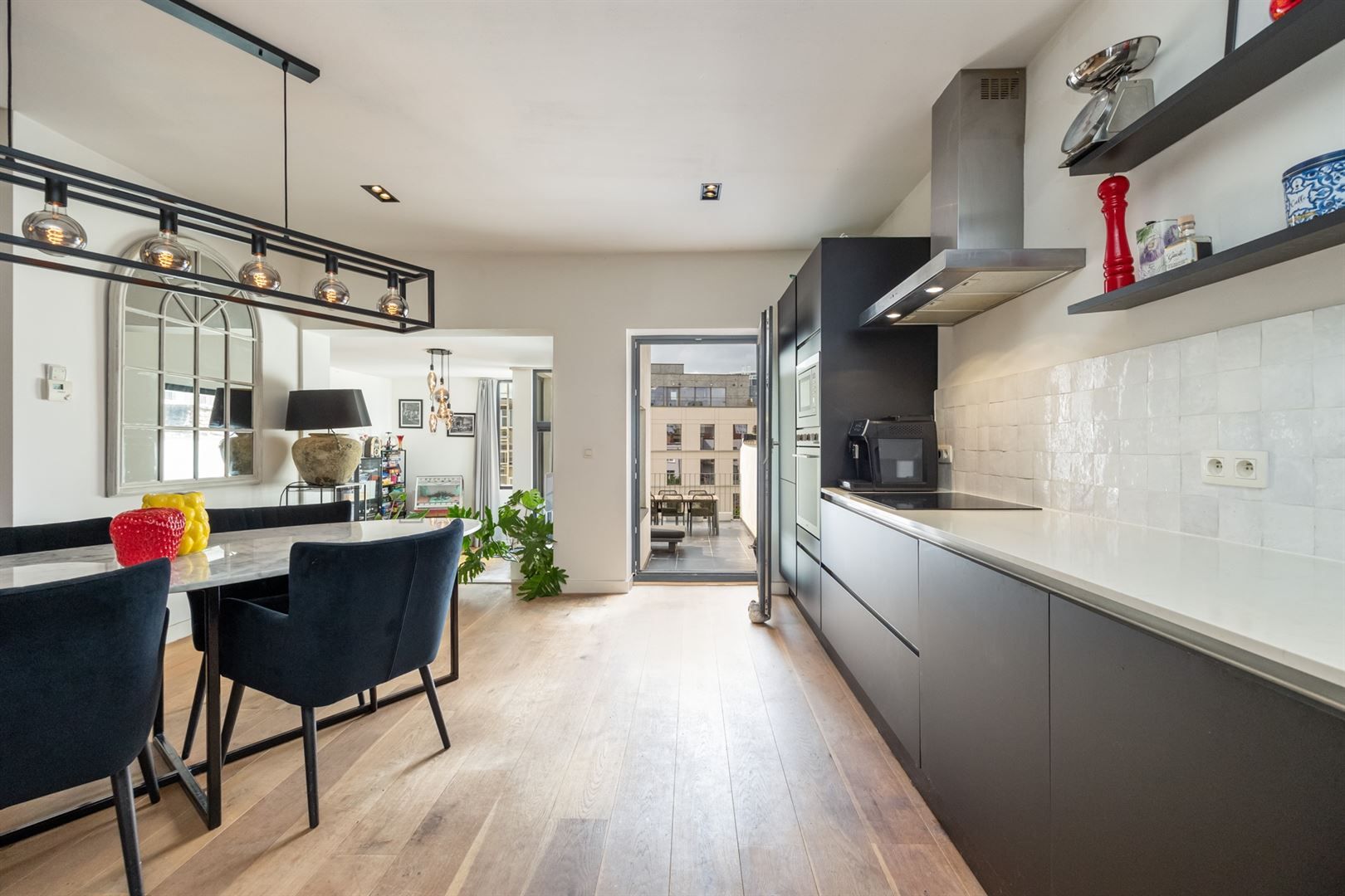 Appartement met 2 slaapkamers en gigantisch Zuid-gericht terras foto 7