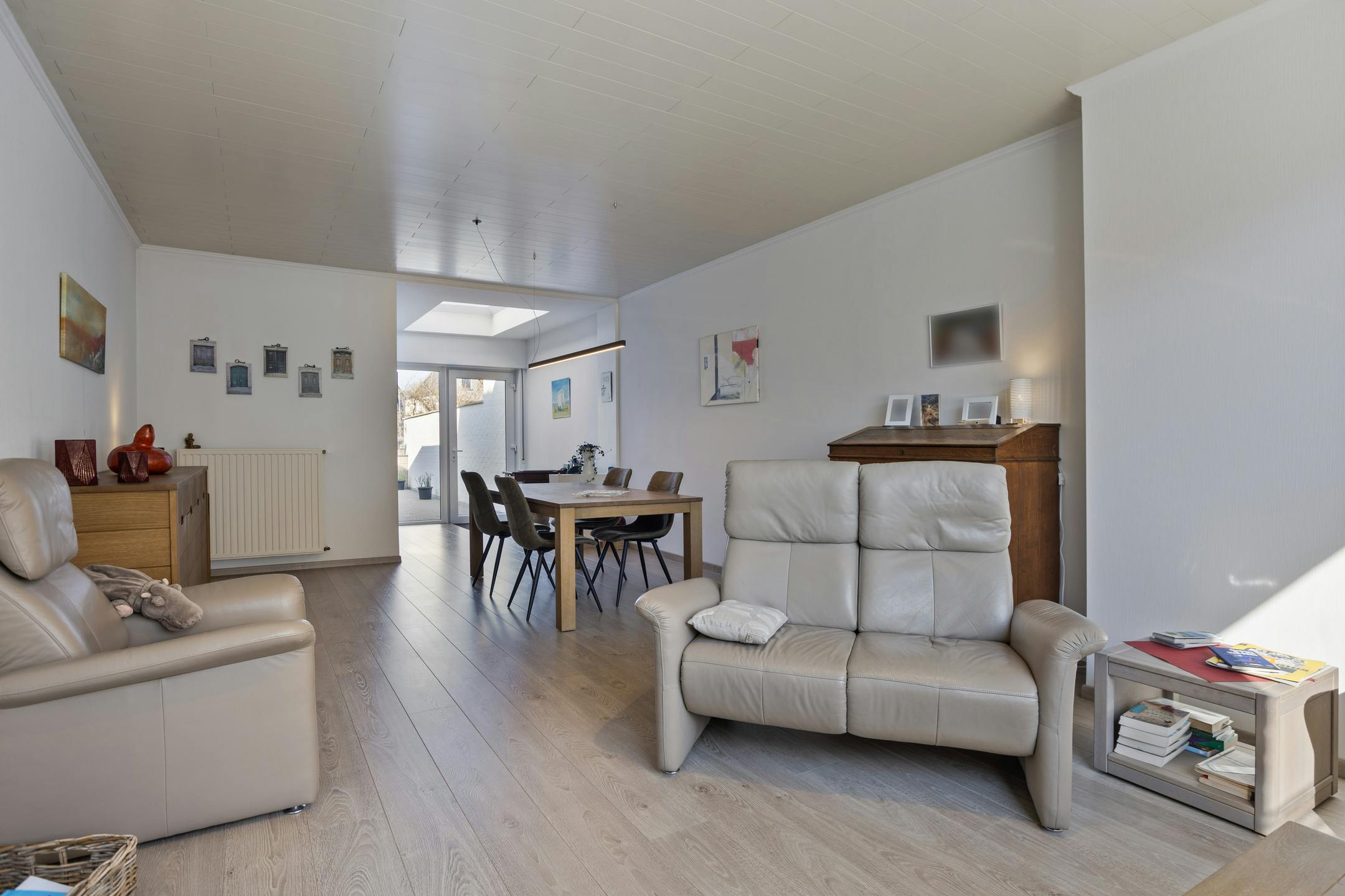 Charmante en ruime gezinswoning te Sint-Michiels foto 2