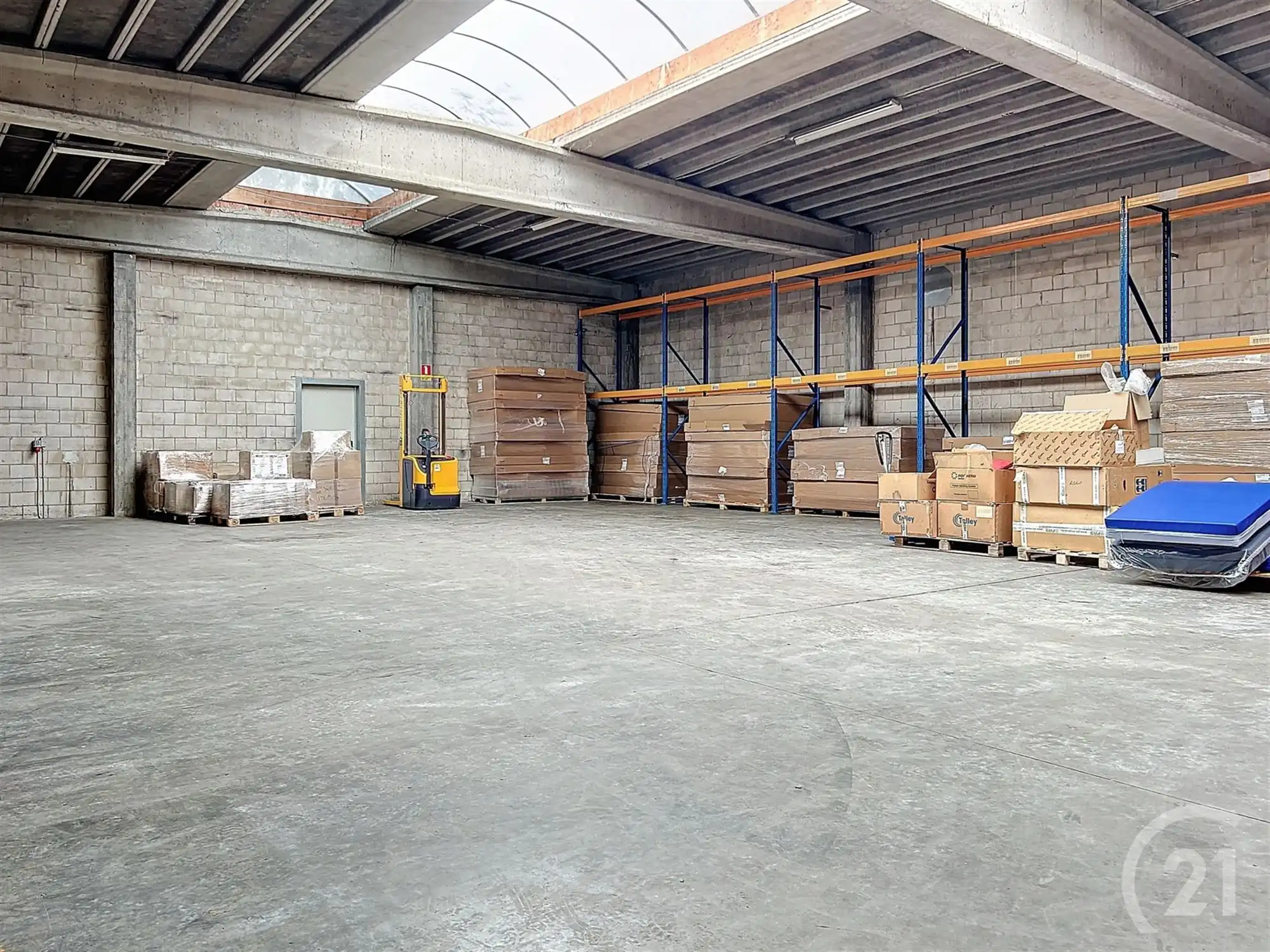 Huis met magazijn en kantoorruimte te koop! foto 5