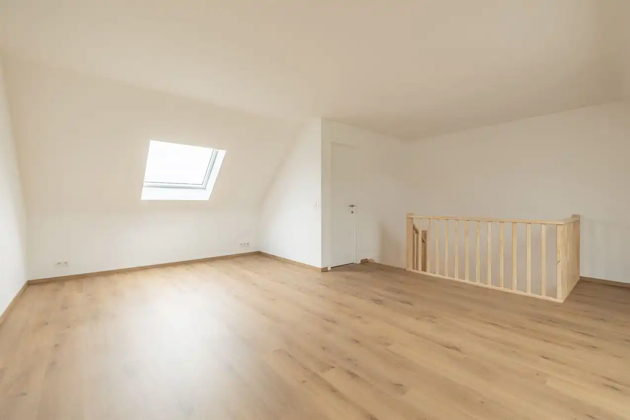Nieuwbouw met vier slaapkamers, mooie tuin en centrale ligging foto 25