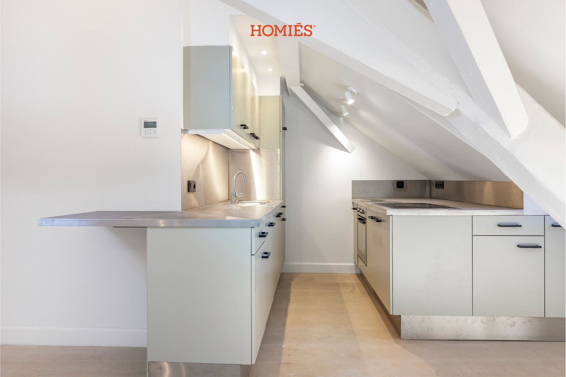 Luxe loft in gerenoveerd historisch pand foto 3