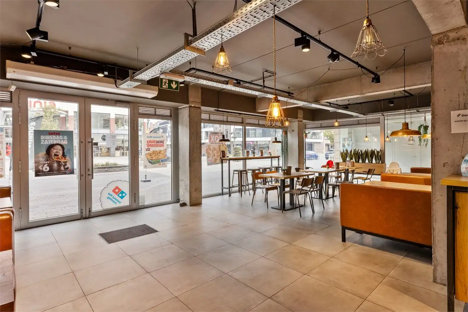 INVESTERINGSPAND VERHUURD AAN DOMINO’S PIZZA foto {{pictureIndex}}