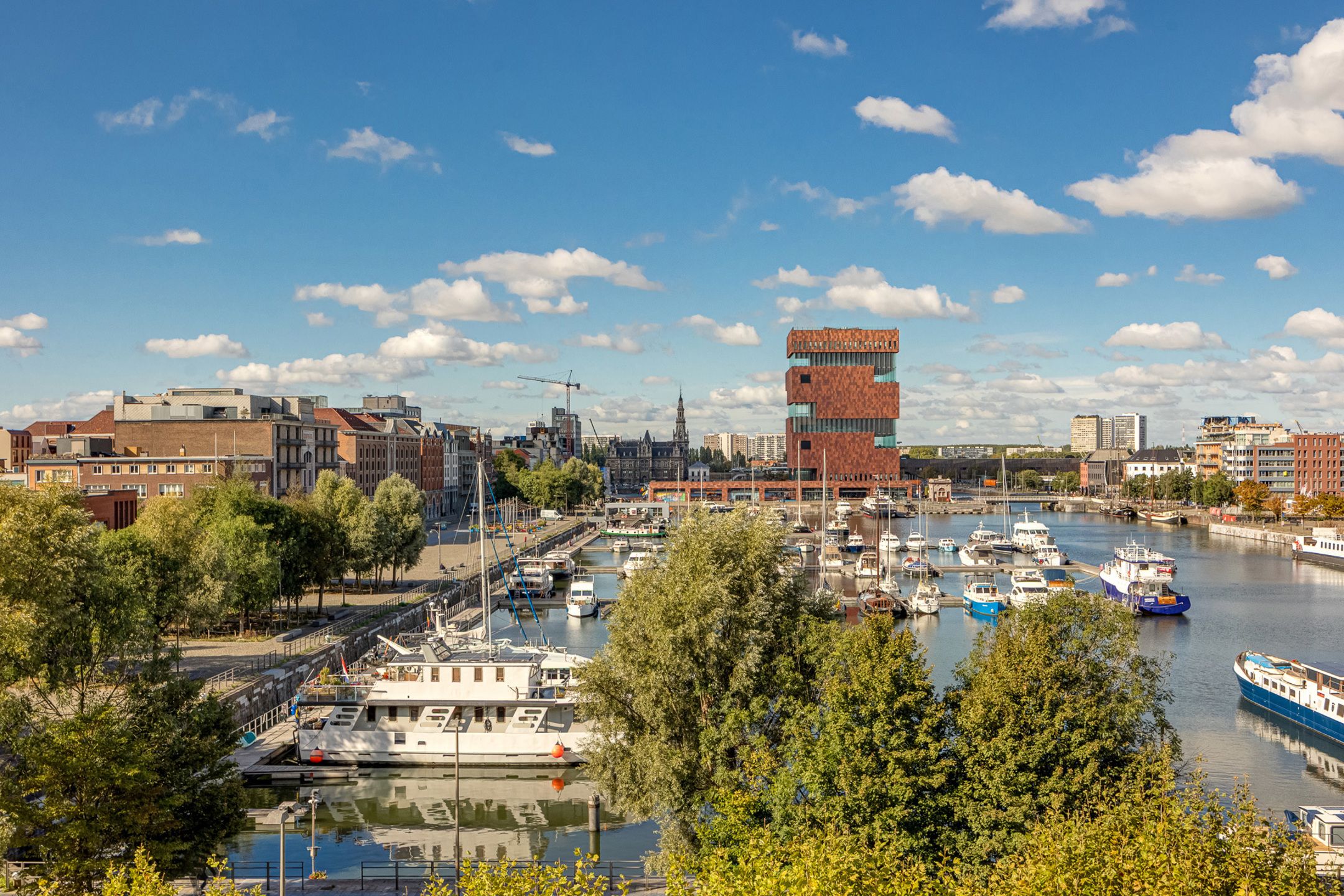 ANTWERPEN EILANDJE - Frontaal wonen op de Jachthaven foto {{pictureIndex}}