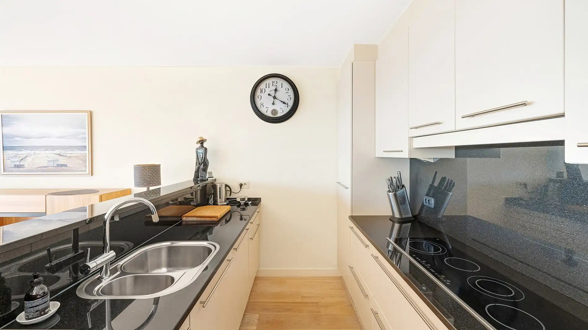 Modern en ruim appartement met zicht over de jachthaven foto 12