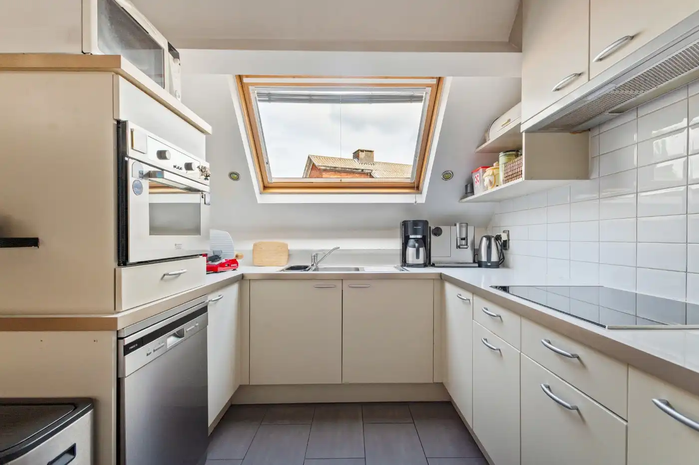 Ruim dakappartement op 2e verd. met 3 slpk., zuid-terras en mogelijks garage foto 8