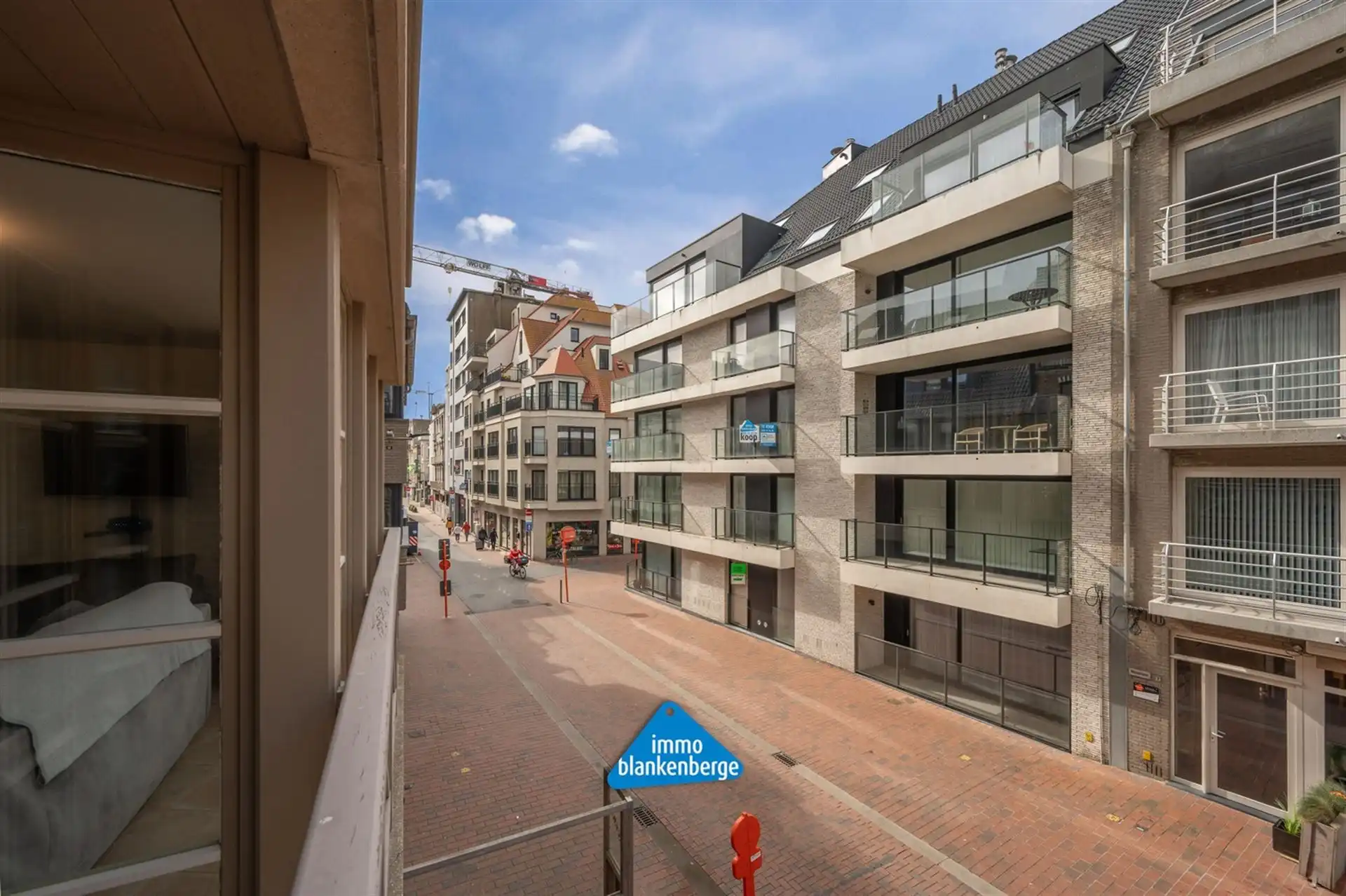 Instapklaar gemeubeld  éénslaapkamerappartement op topligging aan de zee in Blankenberge foto 14