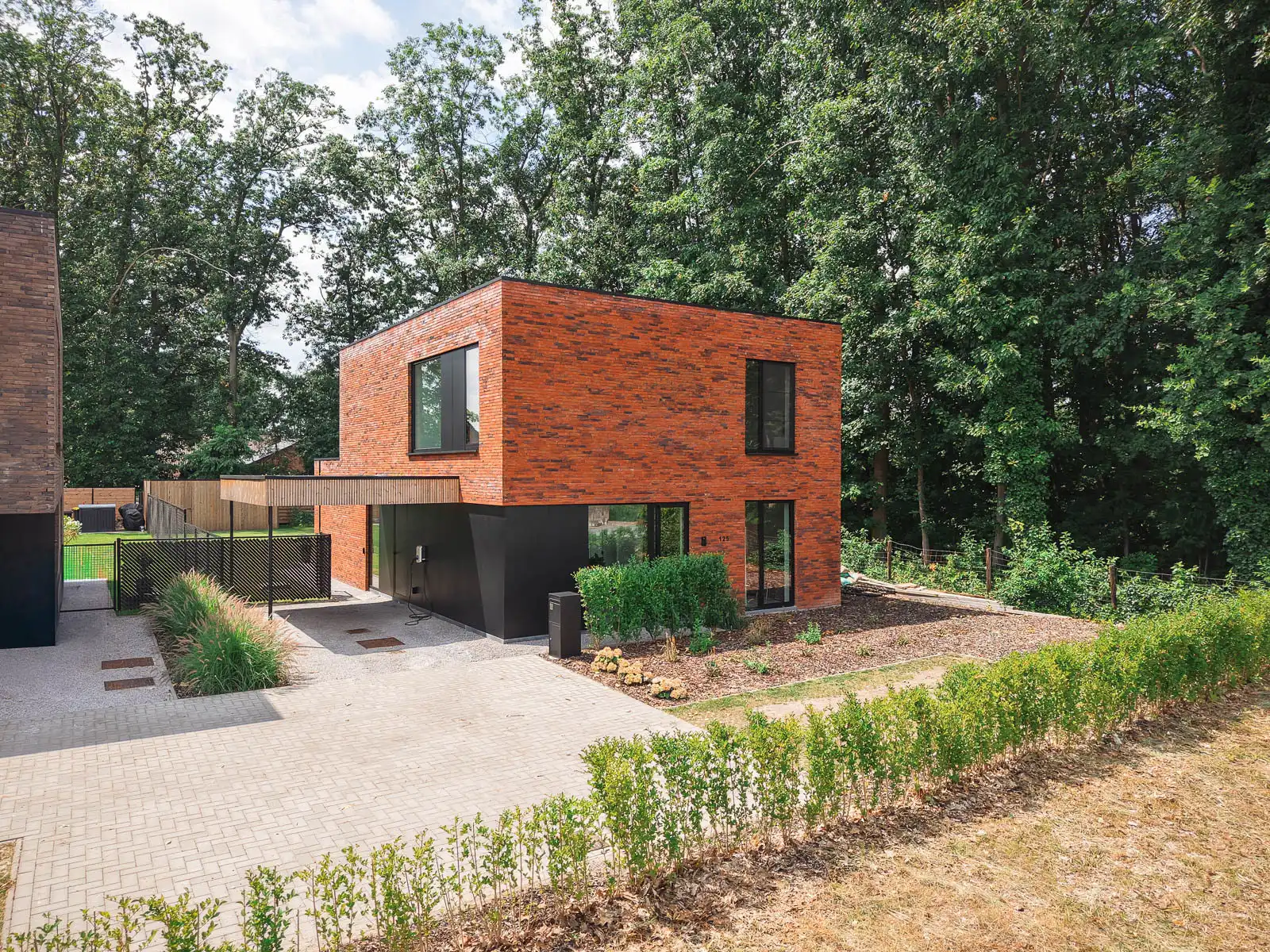 Instapklare, hypermoderne gezinswoning met alle comfort foto {{pictureIndex}}