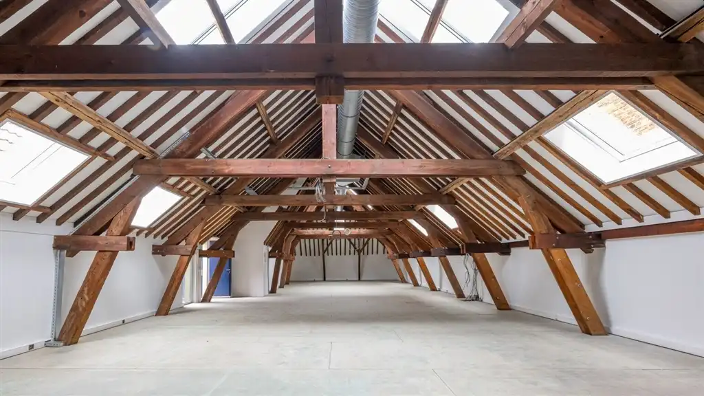Loftkantoren te huur in gerenoveerd pakhuis foto 9