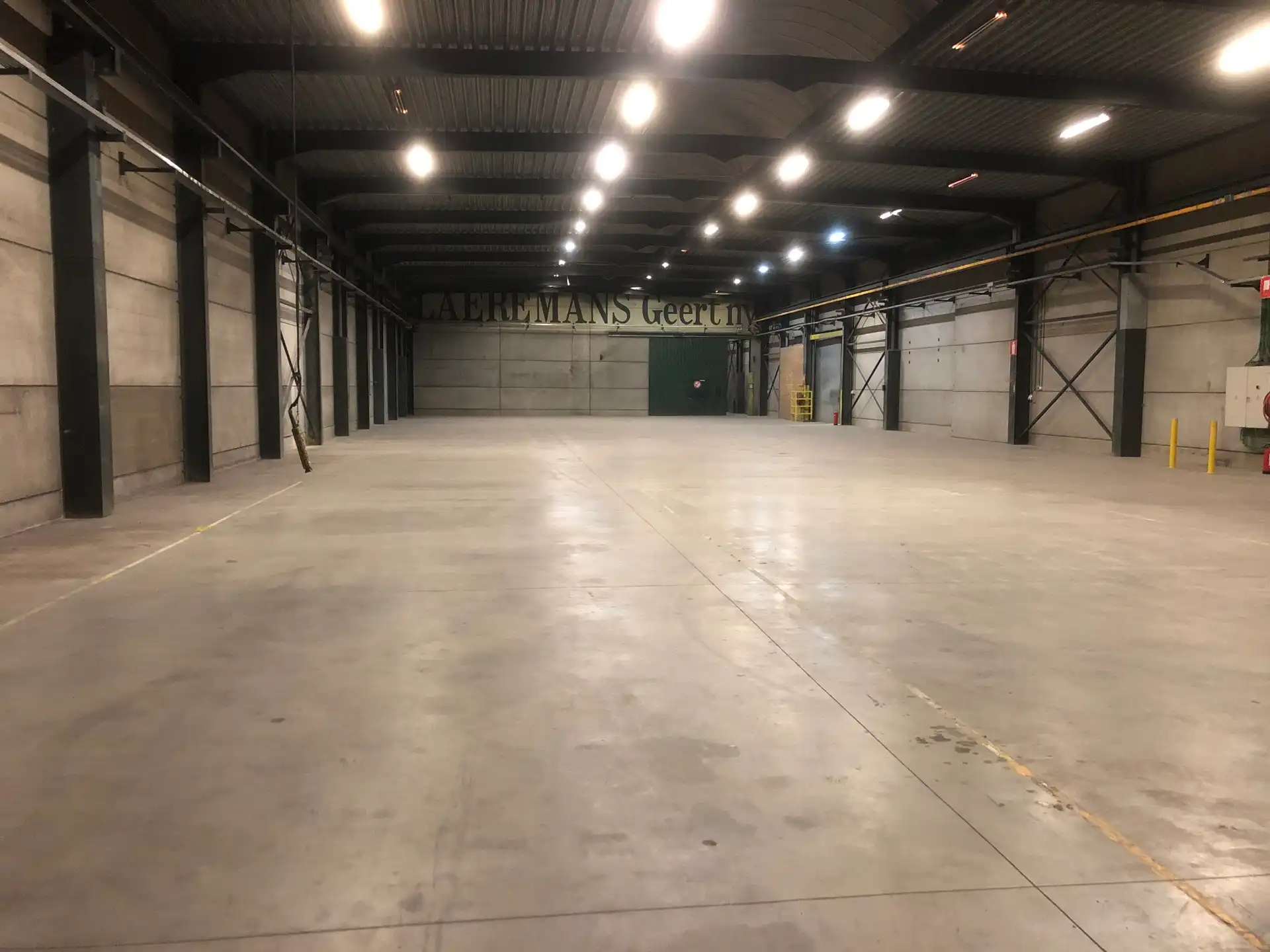 Opslagruimte te huur in Heist-op-den-Berg foto 4