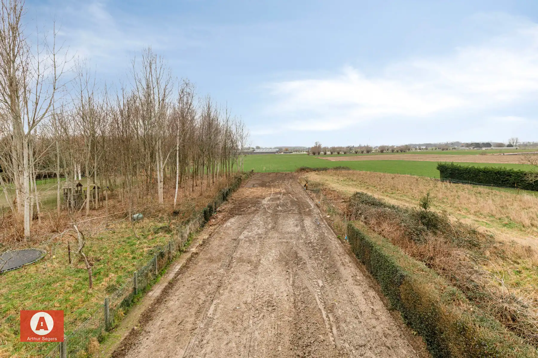 Ruime halfopen bebouwing op 15a 62ca met landelijk zicht foto 22
