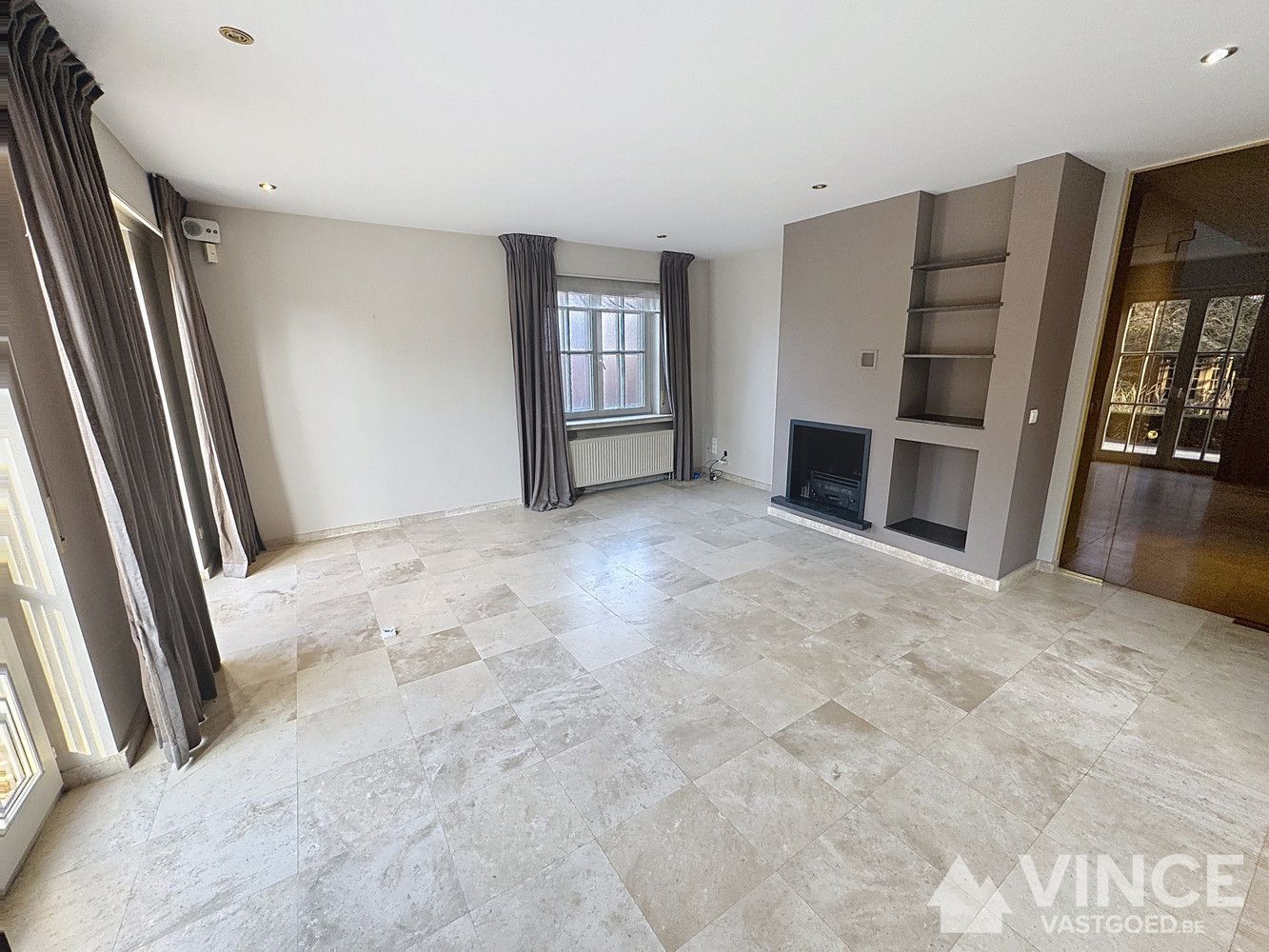 Instapklare gezinswoning met zonnige tuin in rustige doodlopende straat foto 3