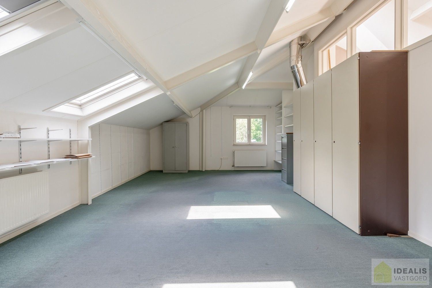 PERFECT ONDERHOUDEN VILLA OMRINGD DOOR PRACHTIGE TUIN OP UNIEKE EN GEGEERDE PLEK IN HARTJE ACHEL! foto 27