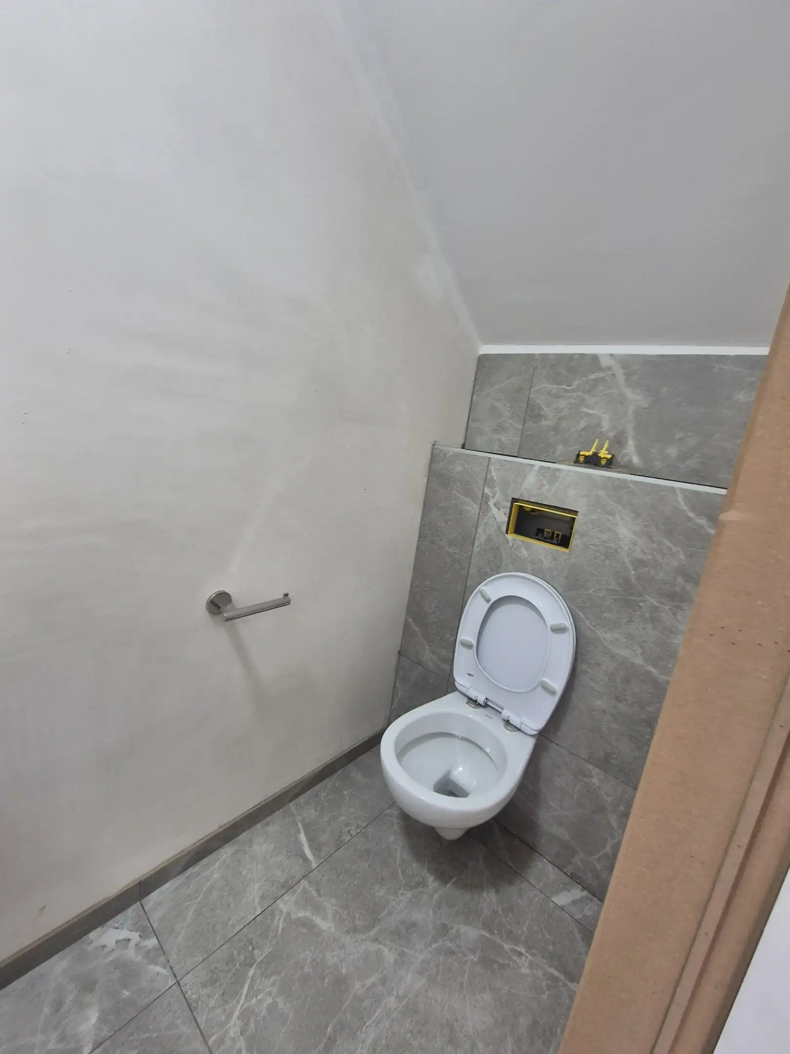 RUIME, VOLLEDIG GERENOVEERDE WONING – 5 SLAAPKAMERS – ENERGIELABEL B foto 13